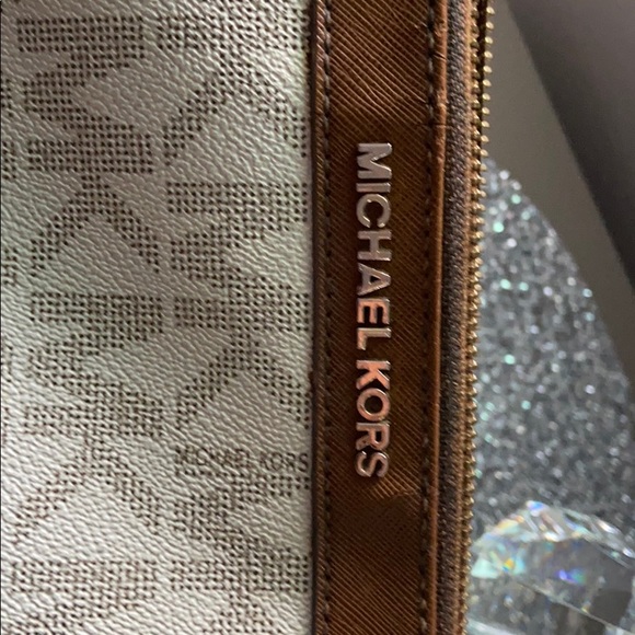 COPY - Michael Kors wallet - Picture 6 of 6